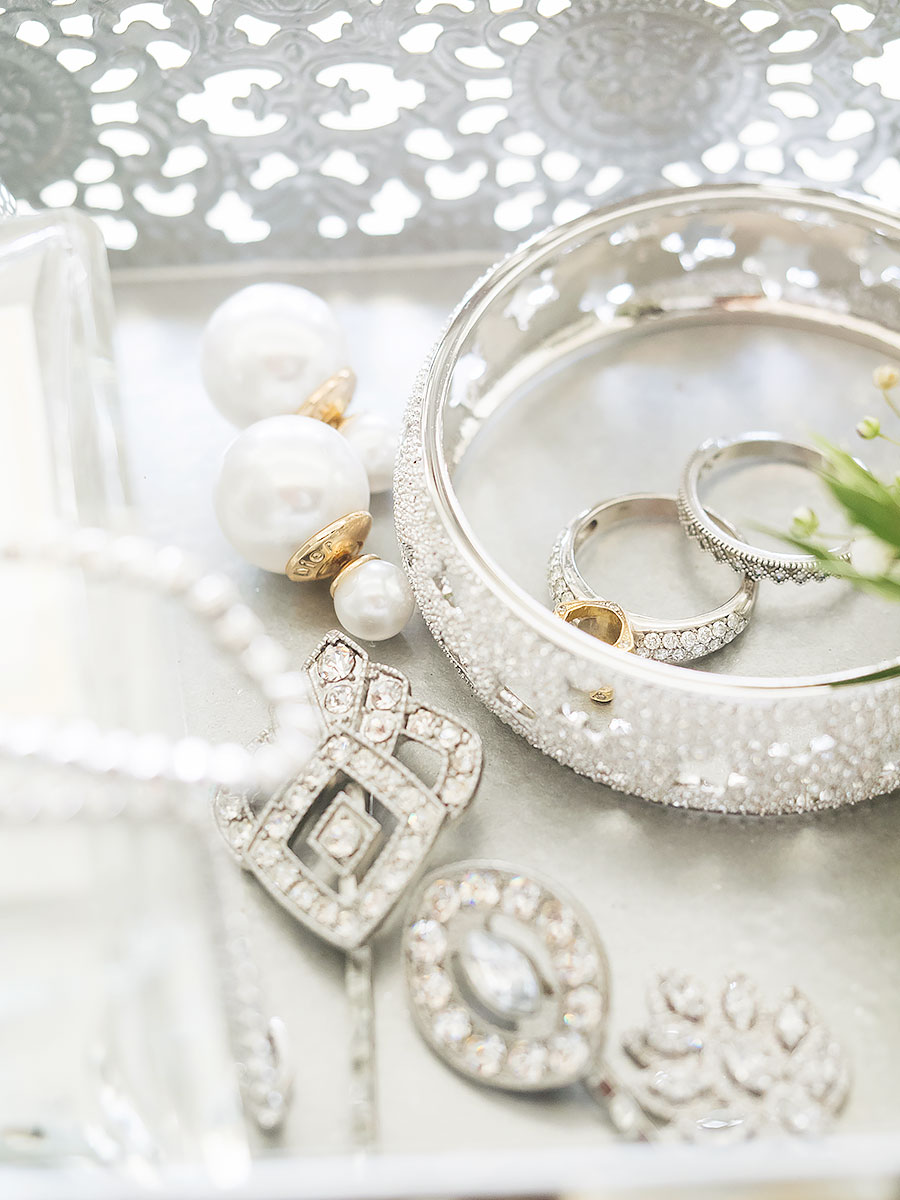 jewelers mutual insurance company jewelry insurance diamond engagement ring wedding band bangles earrings  offset